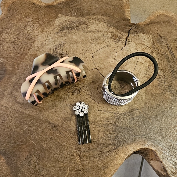 Camo Clip, Rhinestone Ponytail Holder, & Flower Rhinestone Hairpin - Picture 1 of 11